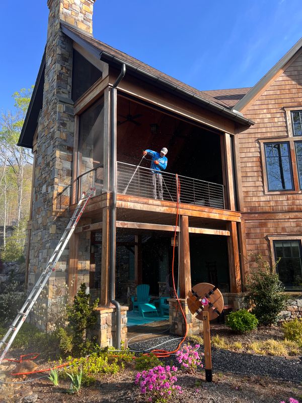 Deck & Patio Cleaning