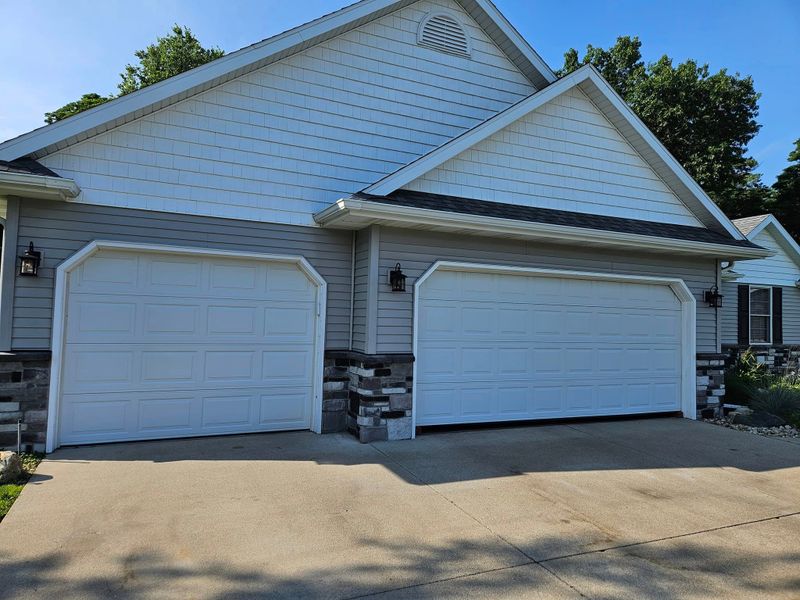 Garage Door Technician