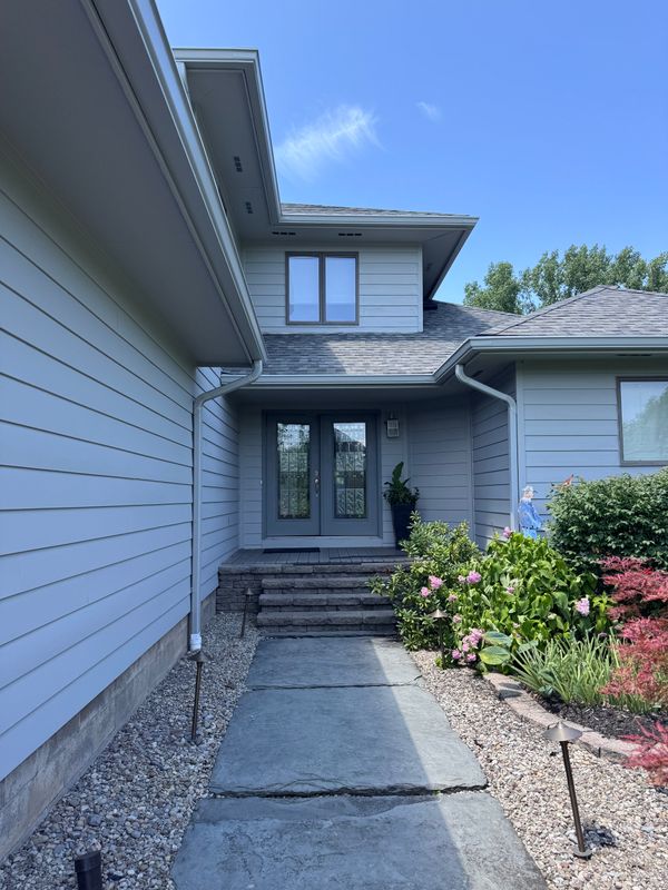 Transformative Staining Mastery at Poplar Beach: C&M Painting's Canandaigua Success