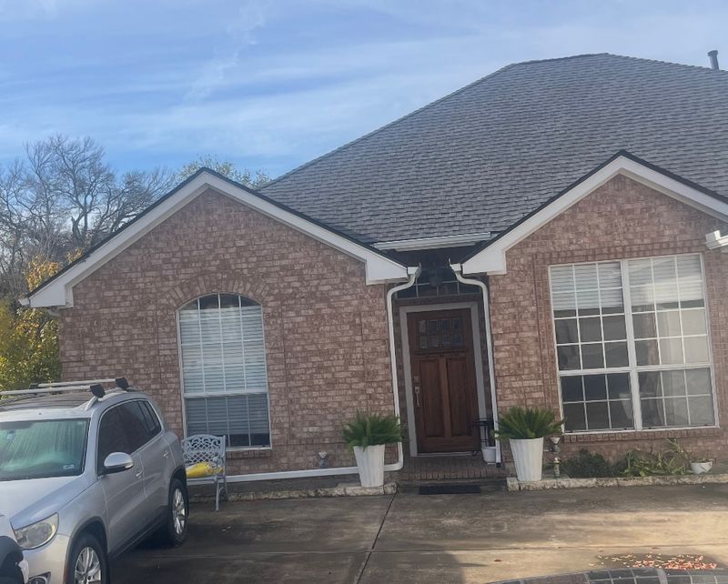 Roof Perfection in Melissa, TX: Transformative Home Makeover by Galt Construction