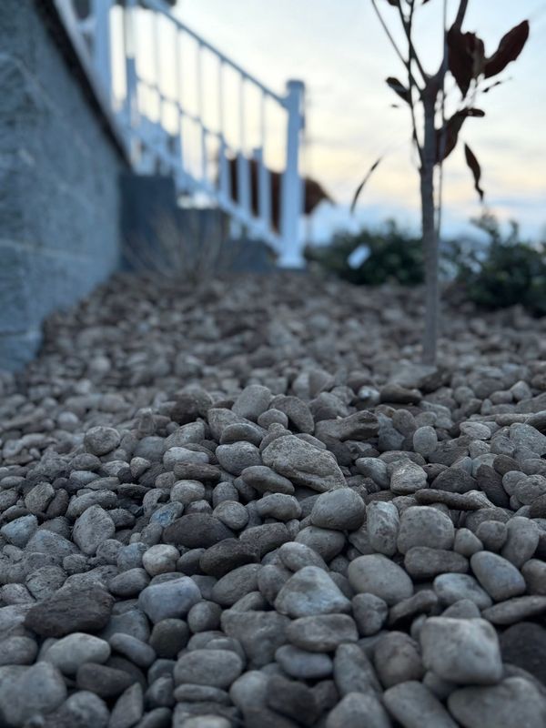 Hardscaping & Retaining Walls