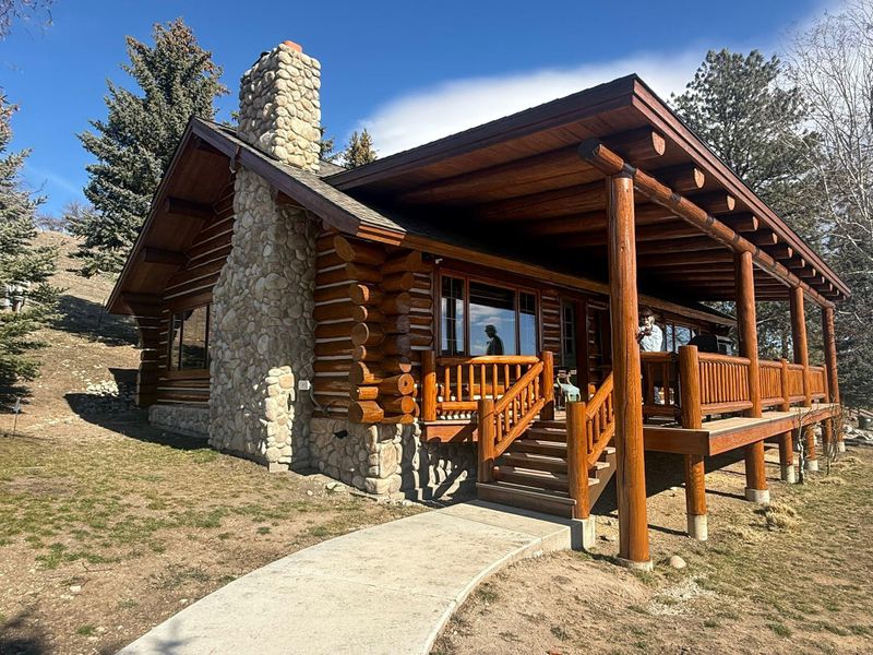 Log Home Chinking in Montana