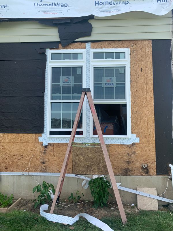 Laxs dr - windows, siding 