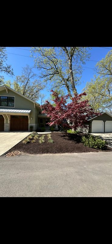 Lawn Mowing & Maintenance