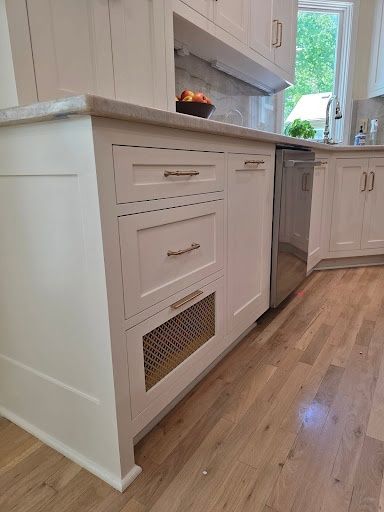 Kitchen Cabinet Refinishing