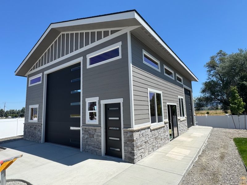 Siding Installation & Repair