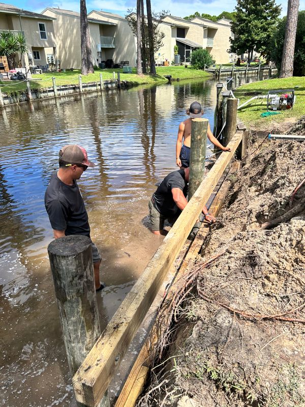 Seawall/ Retaining wall