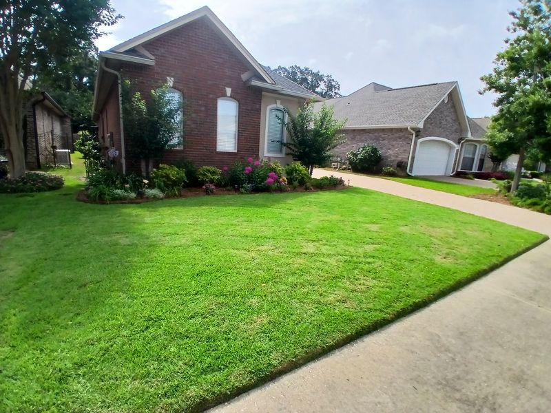 Mulch & Rock Bed Installation and Renovation