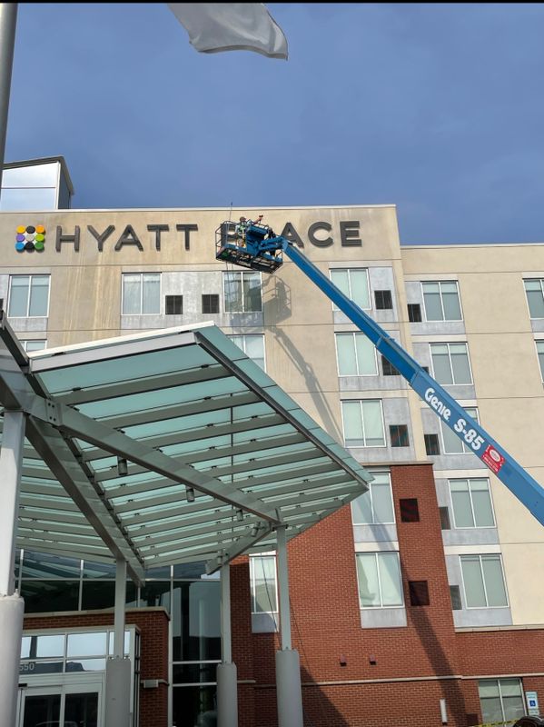 Commercial Building Wash