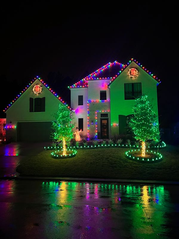 "Radiant Reflections: Custom Christmas Lighting Magic in Willis, TX"