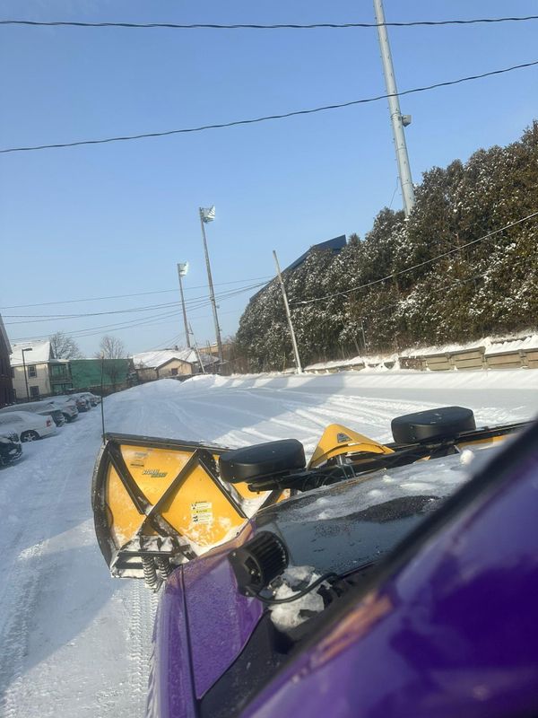 Commercial & Residential Snowplowing