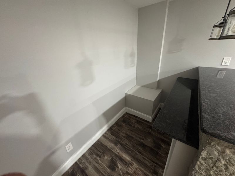 Vinyl and hardwood Flooring