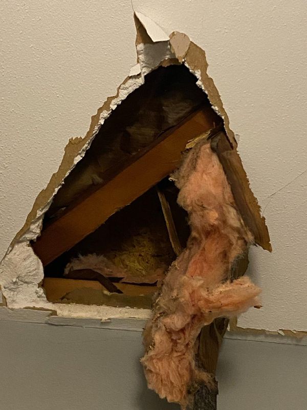 Handyman and emergency service repairs