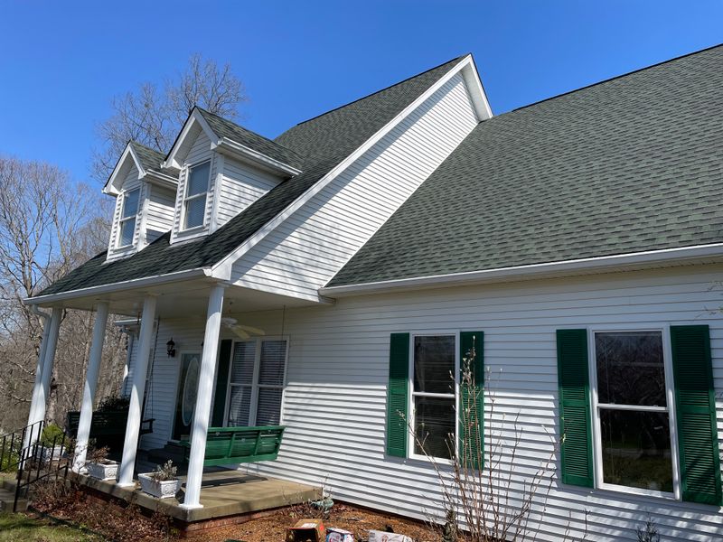 Pleasant View Shine: Transformative Soft Washing for Homes and Driveways by Oakland Power Washing