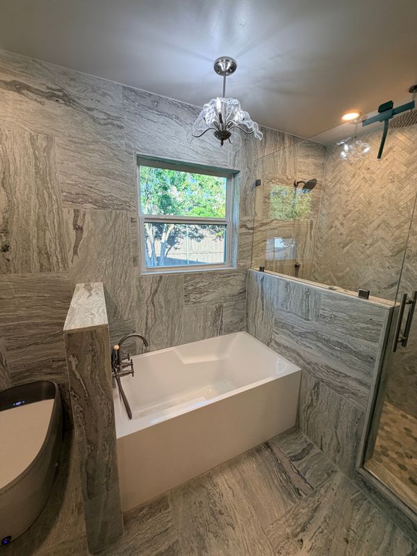 BATHROOM REMODELING SERVICE