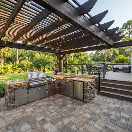 Outdoor Kitchens