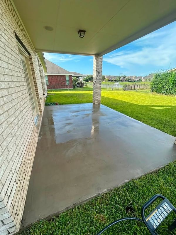 Deck and Patio Cleaning