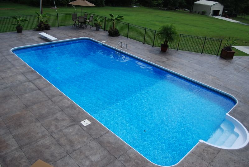 Pool & Decks