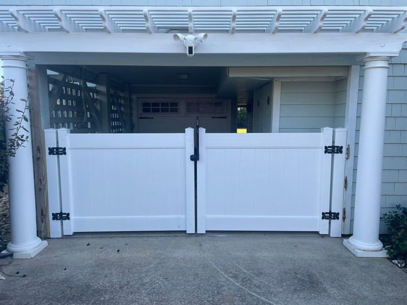 Vinyl Fencing