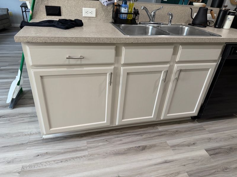 Kitchen and Cabinet Refinishing