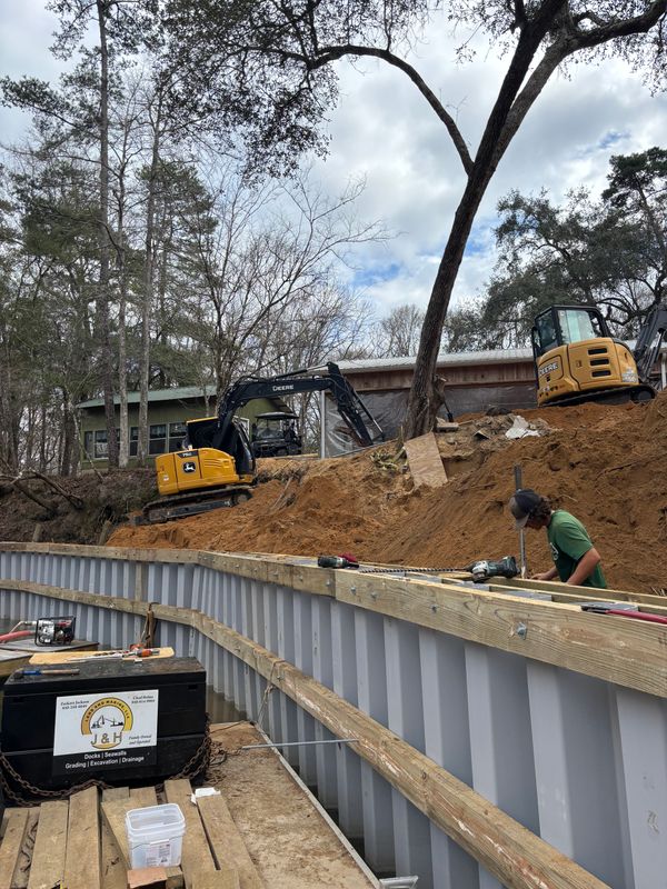 Seawall/ Retaining wall