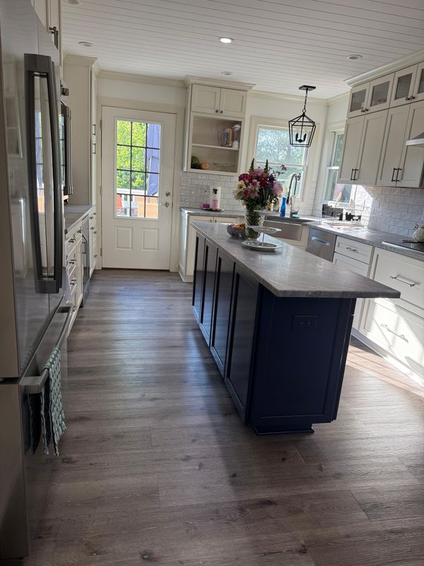 Kitchen and Cabinet Refinishing