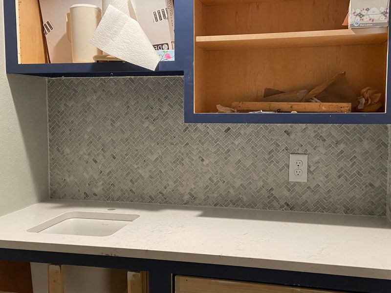 Backsplash Install 