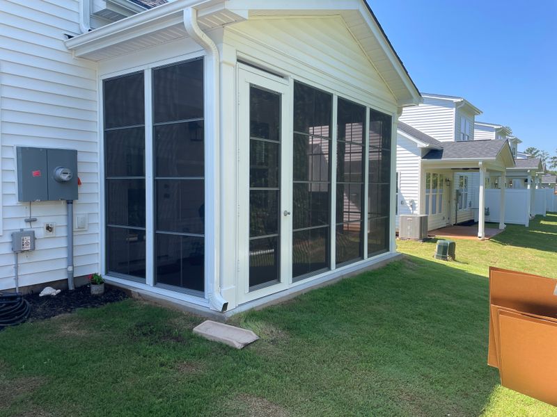3 Season rooms Eze Breeze