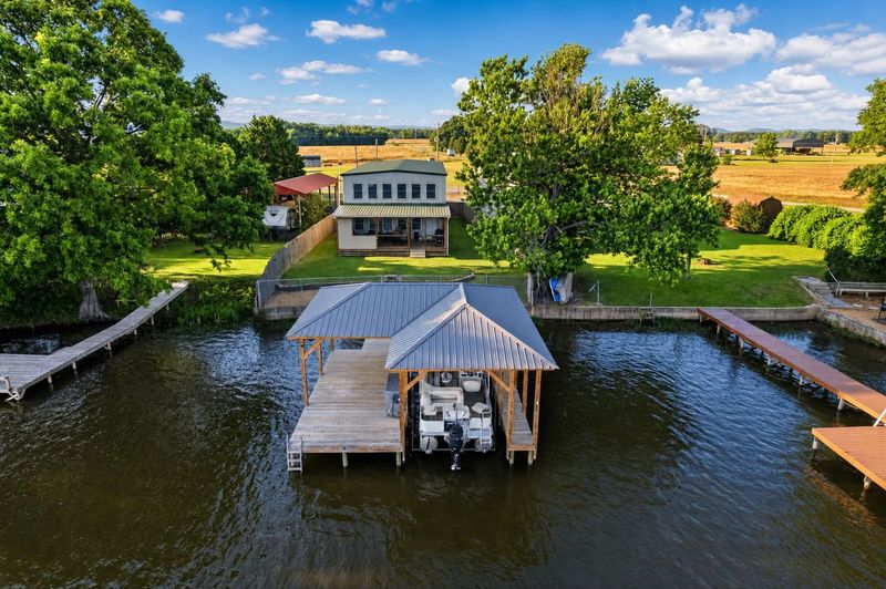 Custom Boathouse Construction