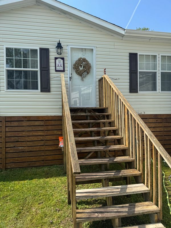 Deck & Patio Cleaning