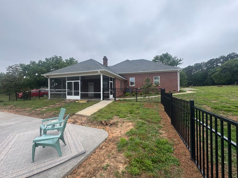 Elegant Screened Oasis in Greenville