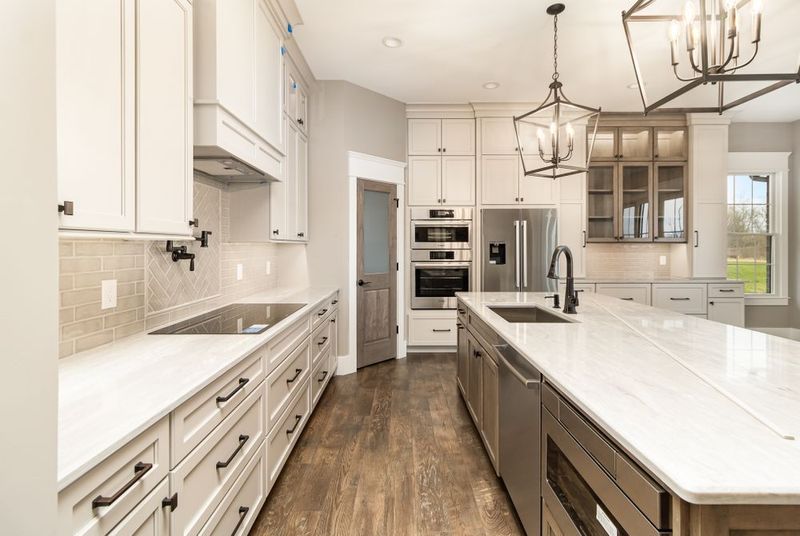 Kitchen and Cabinet Refinishing