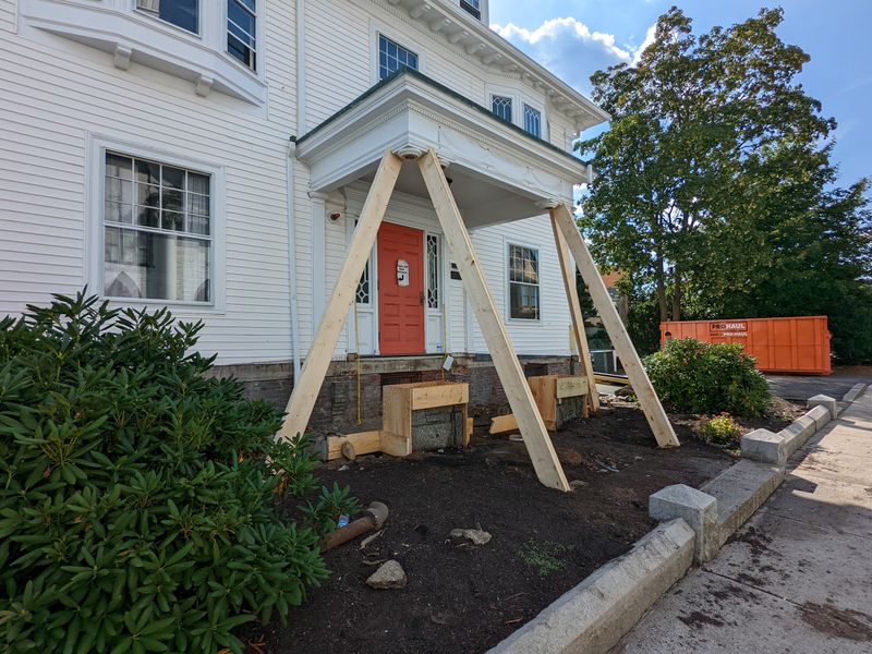 EXTERIOR CARPENTRY & DECKS (SELECT RENOVATIONS)