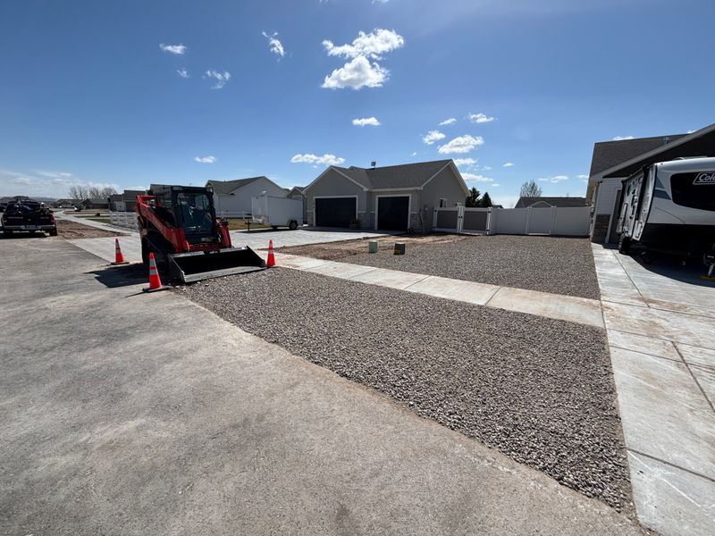 Gravel driveway & RV pads