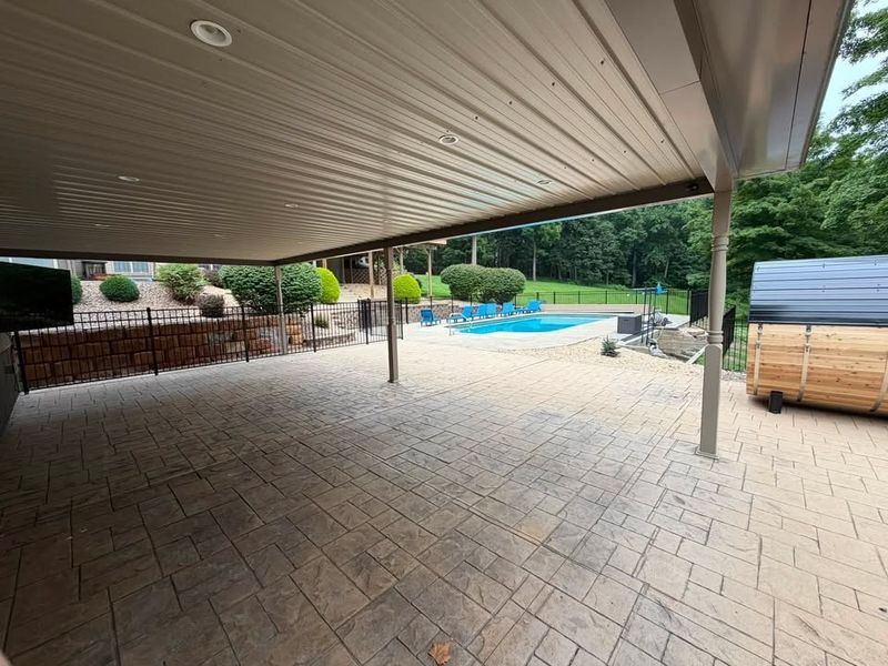 Commercial Fencing
