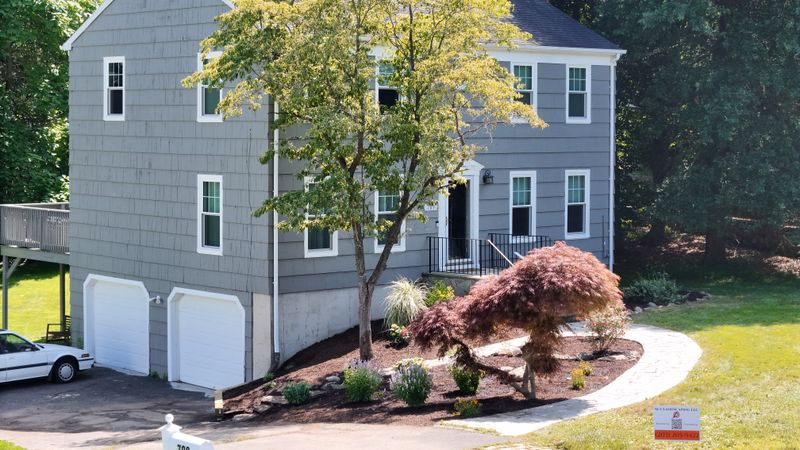 Plantings & Landscape Design