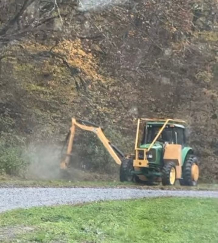 Residential & Commercial Excavation- Footers, Driveways, & Septics