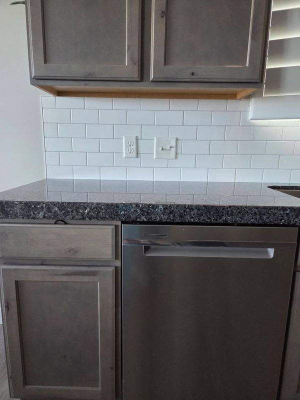 Kitchen Backsplash Installation