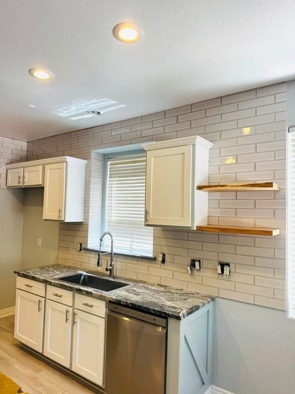 Kitchen Backsplash Installation