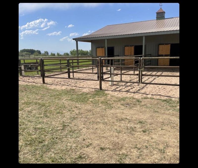 Pole Barns & Custom Livestock Buildings