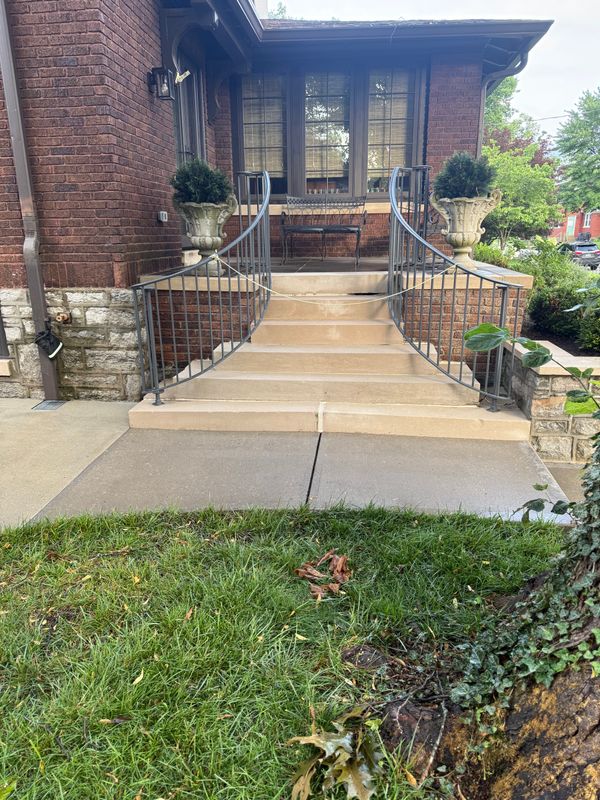 Driveway & Sidewalk Cleaning