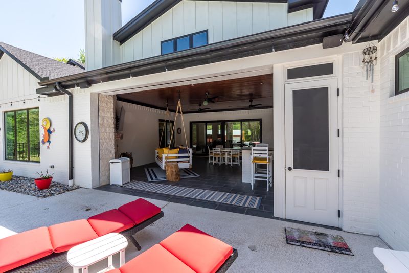 Outdoor Kitchen