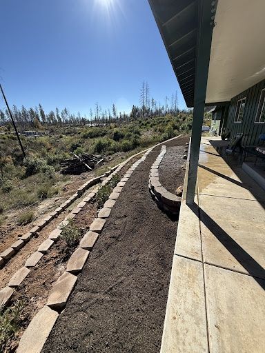 Hardscaping & Retaining Walls