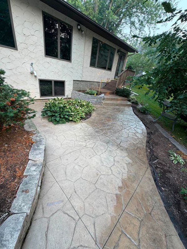 Concrete Sidewalks & Walkways
