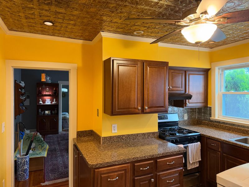Kitchen and Cabinet Refinishing