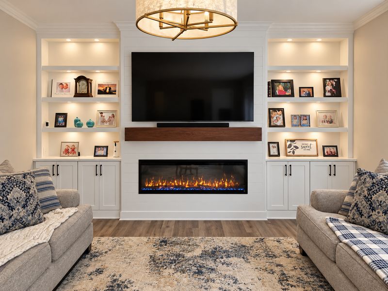 Living Rooms & Lounges