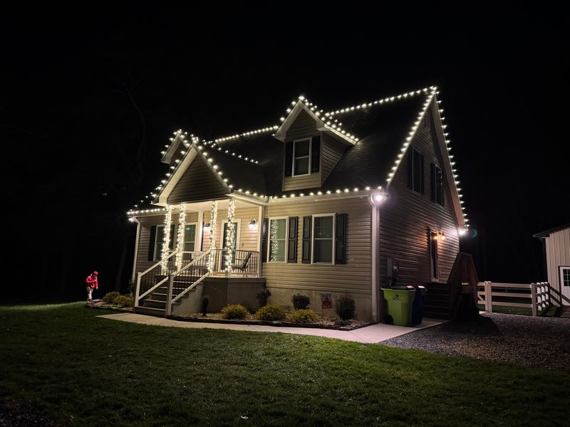 Holiday Lighting & Decor