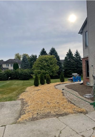 Franklin Oasis Revamp: Mulch & Dig's Masterful Landscaping Transformation