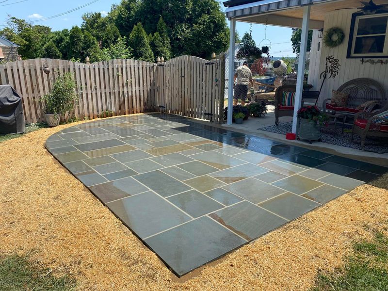 Flagstone/masonry hardscaping