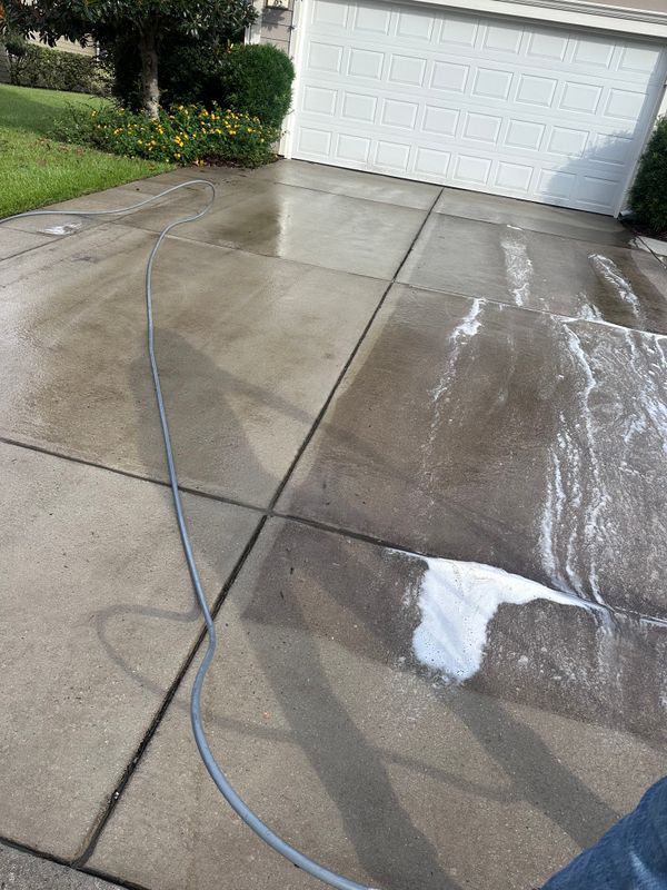 Driveway pressure cleaning